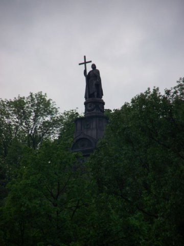 statue