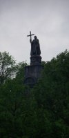 statue