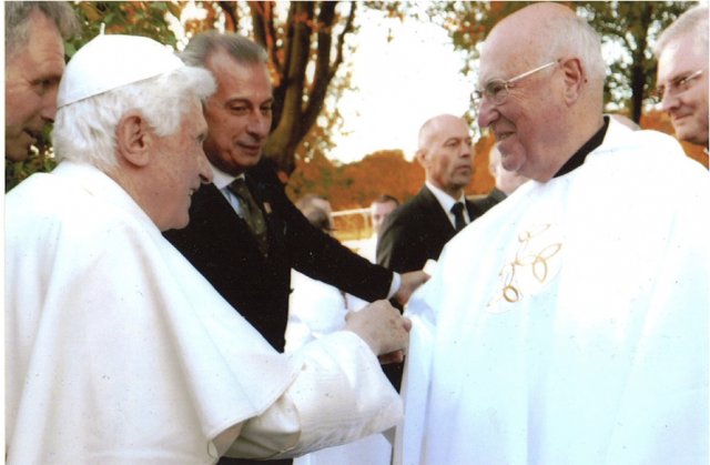 popeandfrmolloy