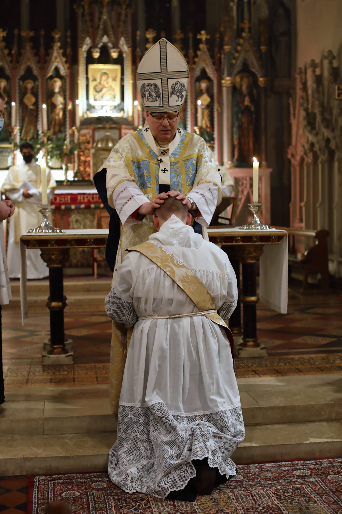 fr royston32