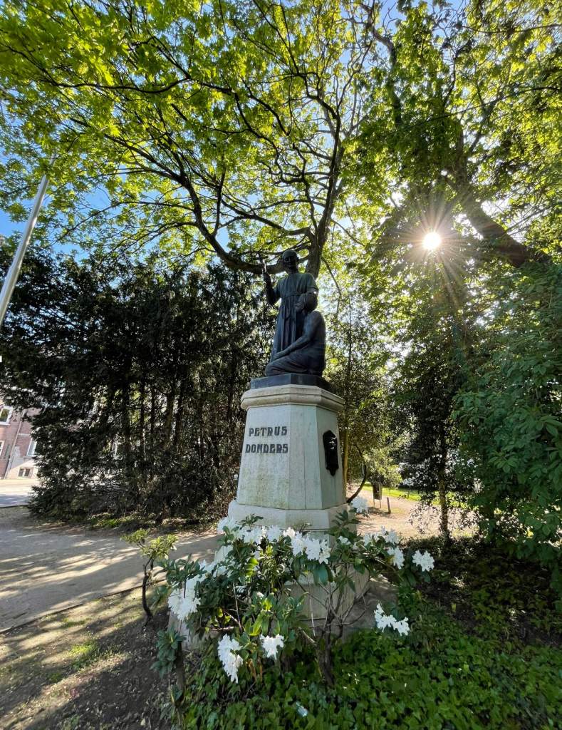 peterdonders memorial02